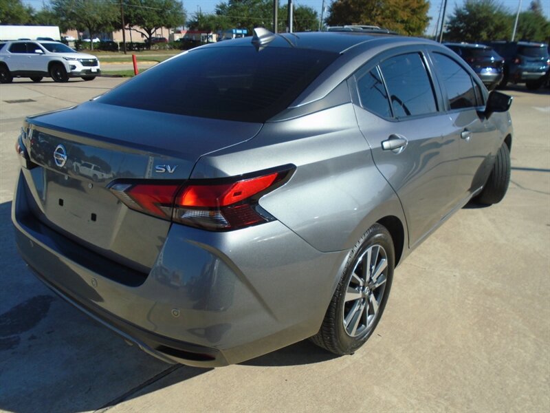 2021 Nissan Versa SV - Photo 5 - Houston, TX 77082