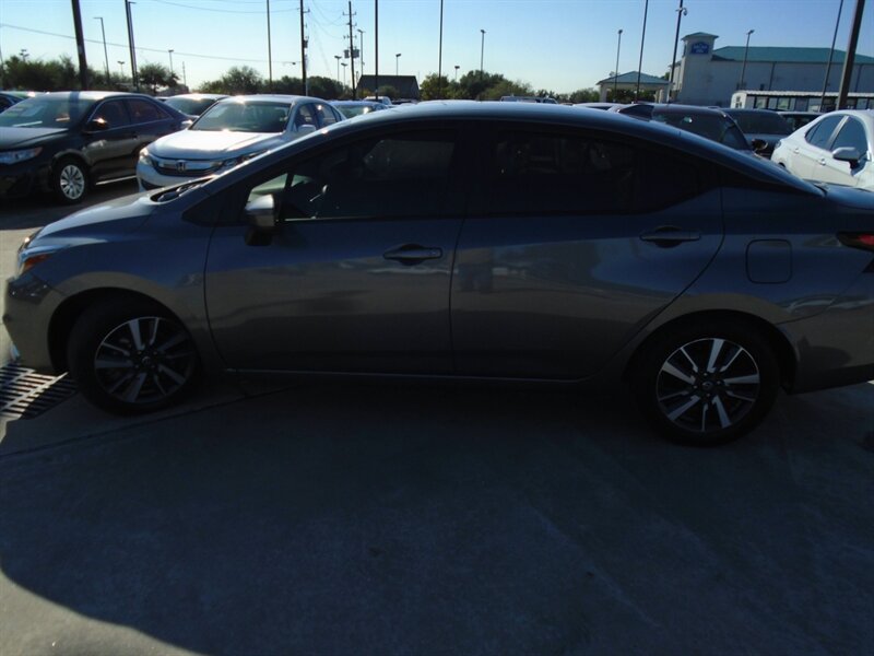 2021 Nissan Versa SV - Photo 8 - Houston, TX 77082