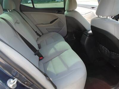 2015 Kia Optima LX   - Photo 13 - Houston, TX 77082