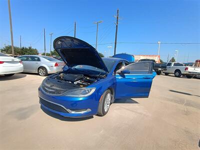 2015 Chrysler 200 Limited   - Photo 10 - Houston, TX 77082