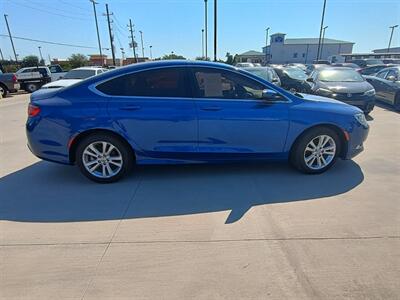 2015 Chrysler 200 Limited   - Photo 6 - Houston, TX 77082