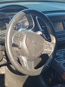 2015 Chrysler 200 Limited   - Photo 30 - Houston, TX 77082