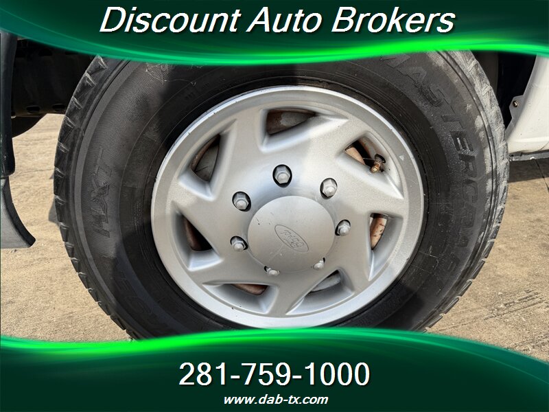2011 Ford E-250 - Photo 33 - Houston, TX 77082