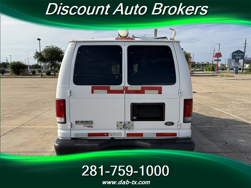 2011 Ford E-250 - Photo 6 - Houston, TX 77082