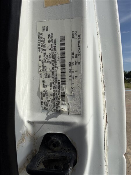 2011 Ford E-250 - Photo 32 - Houston, TX 77082
