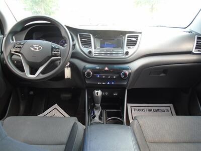 2017 Hyundai TUCSON SE - Photo 15 - Houston, TX 77082