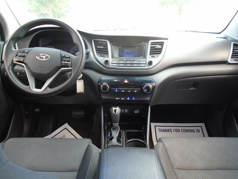2017 Hyundai TUCSON SE - Photo 15 - Houston, TX 77082