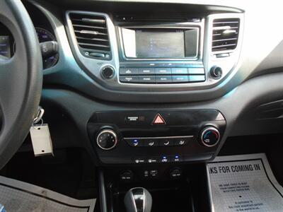 2017 Hyundai TUCSON SE - Photo 18 - Houston, TX 77082