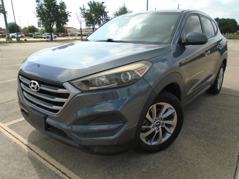2017 Hyundai TUCSON SE   - Photo 1 - Houston, TX 77082