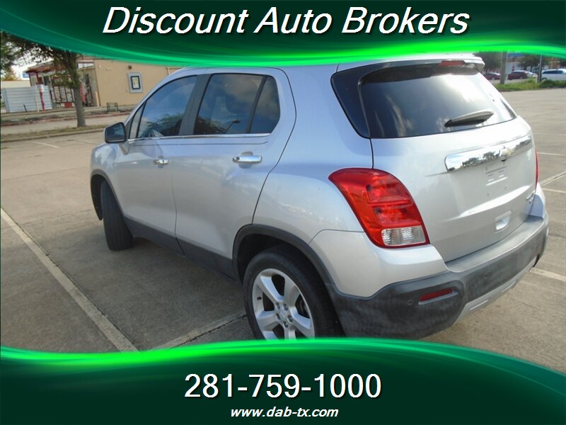 2015 Chevrolet Trax LTZ - Photo 10 - Houston, TX 77082