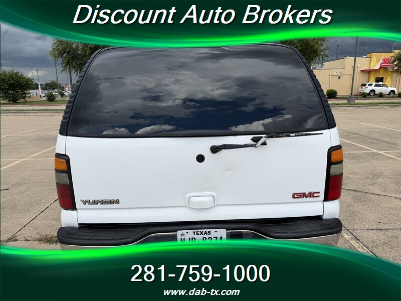 2005 GMC Yukon - Photo 6 - Houston, TX 77082