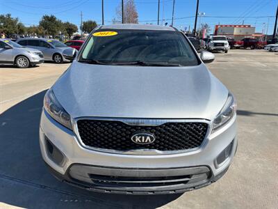 2017 Kia Sorento L   - Photo 2 - Houston, TX 77082