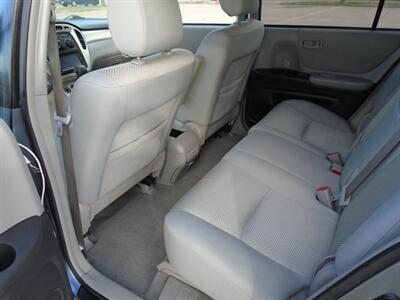2006 Toyota Highlander - Photo 12 - Houston, TX 77082