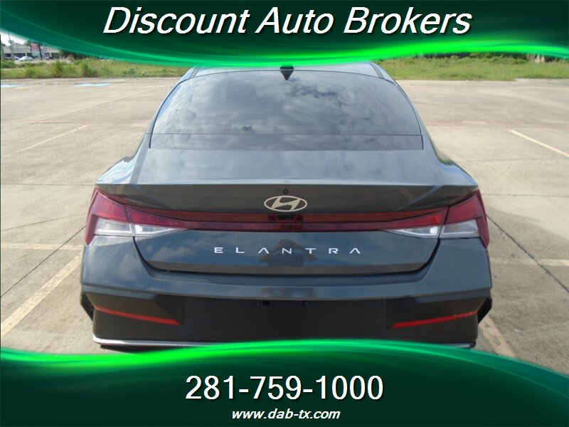 2024 Hyundai ELANTRA SE - Photo 6 - Houston, TX 77082
