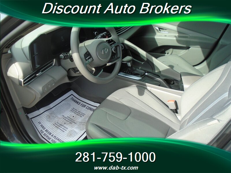 2024 Hyundai ELANTRA SE - Photo 11 - Houston, TX 77082