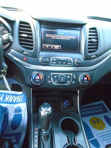 2017 Chevrolet Impala LT - Photo 16 - Houston, TX 77082