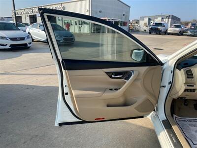 2013 Nissan Altima 2.5   - Photo 13 - Houston, TX 77082