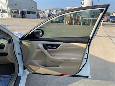 2013 Nissan Altima 2.5   - Photo 16 - Houston, TX 77082