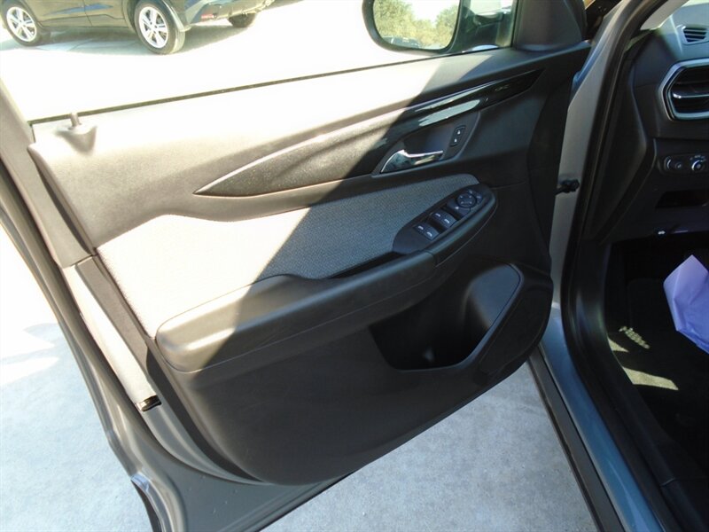 2025 Chevrolet Trailblazer LT - Photo 9 - Houston, TX 77082