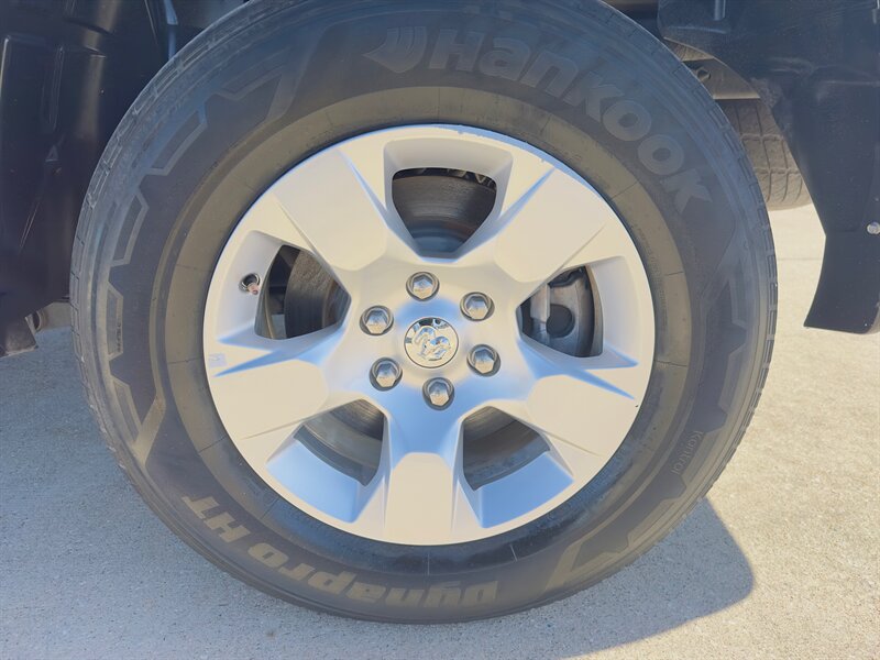 2021 RAM 1500 Big Horn - Photo 25 - Houston, TX 77082