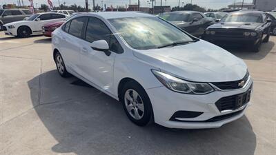 2017 Chevrolet Cruze LS Auto   - Photo 2 - Houston, TX 77082