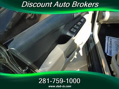 2014 Toyota Camry L   - Photo 9 - Houston, TX 77082