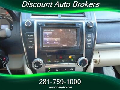 2014 Toyota Camry L   - Photo 17 - Houston, TX 77082