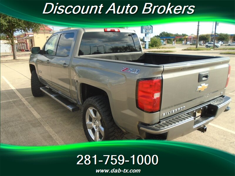 2017 Chevrolet Silverado 1500 LT - Photo 8 - Houston, TX 77082