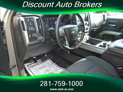 2017 Chevrolet Silverado 1500 LT - Photo 11 - Houston, TX 77082