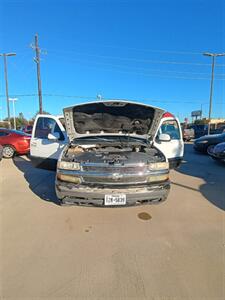 2002 Chevrolet Suburban 1500   - Photo 9 - Houston, TX 77082