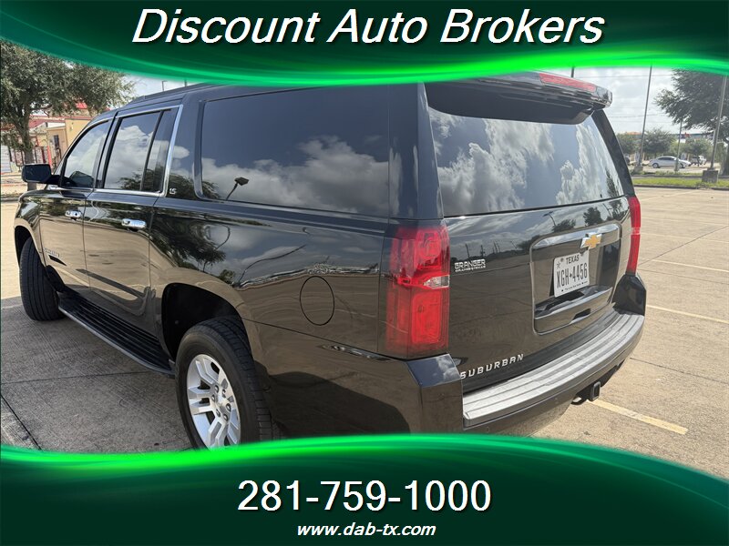 2016 Chevrolet Suburban LS - Photo 10 - Houston, TX 77082