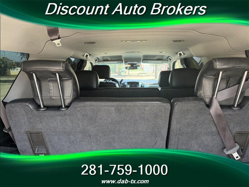 2016 Chevrolet Suburban LS - Photo 9 - Houston, TX 77082