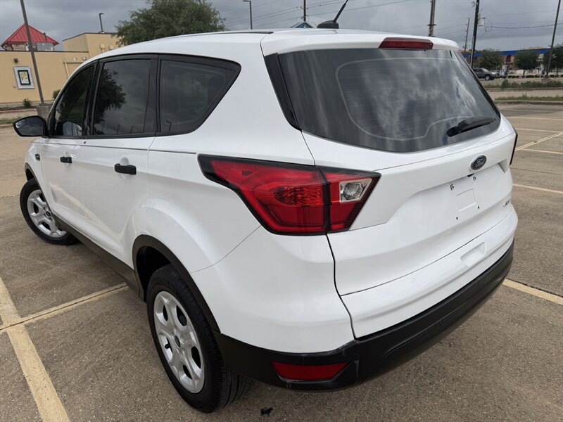 2019 Ford Escape S - Photo 9 - Houston, TX 77082