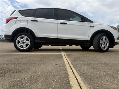 2019 Ford Escape S - Photo 4 - Houston, TX 77082
