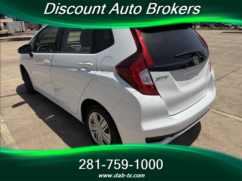 2019 Honda Fit LX - Photo 11 - Houston, TX 77082