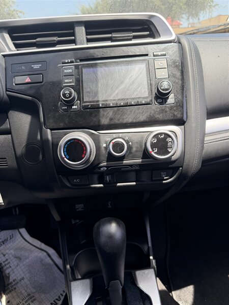 2019 Honda Fit LX - Photo 28 - Houston, TX 77082