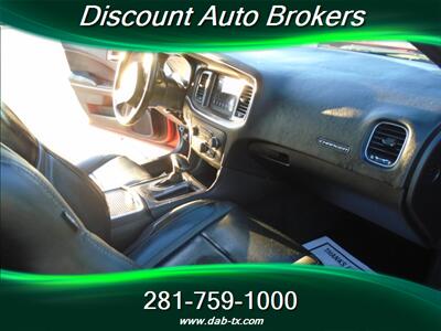 2020 Dodge Charger SXT   - Photo 12 - Houston, TX 77082