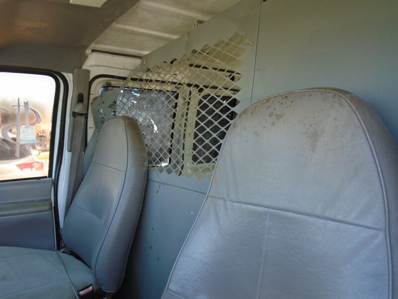 1998 Ford E-Series Van E-350 - Photo 15 - Houston, TX 77082