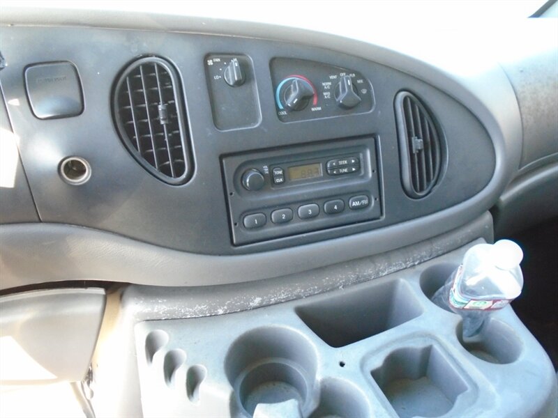 1998 Ford E-Series Van E-350 - Photo 13 - Houston, TX 77082