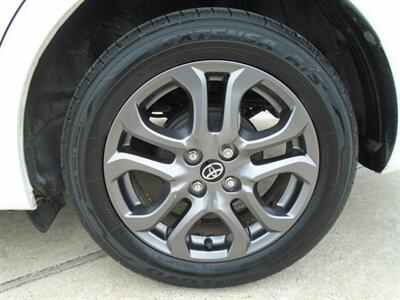 2020 Toyota Yaris L   - Photo 14 - Houston, TX 77082