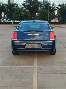 2015 Chrysler 300 Series Limited   - Photo 5 - Houston, TX 77082