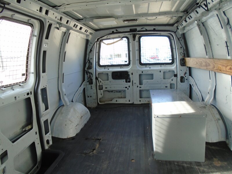 2013 Chevrolet Express 2500 - Photo 13 - Houston, TX 77082