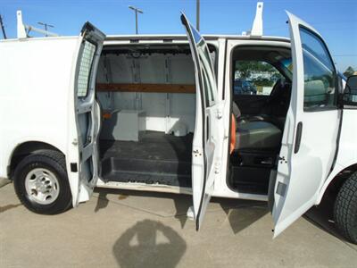 2013 Chevrolet Express 2500 - Photo 15 - Houston, TX 77082