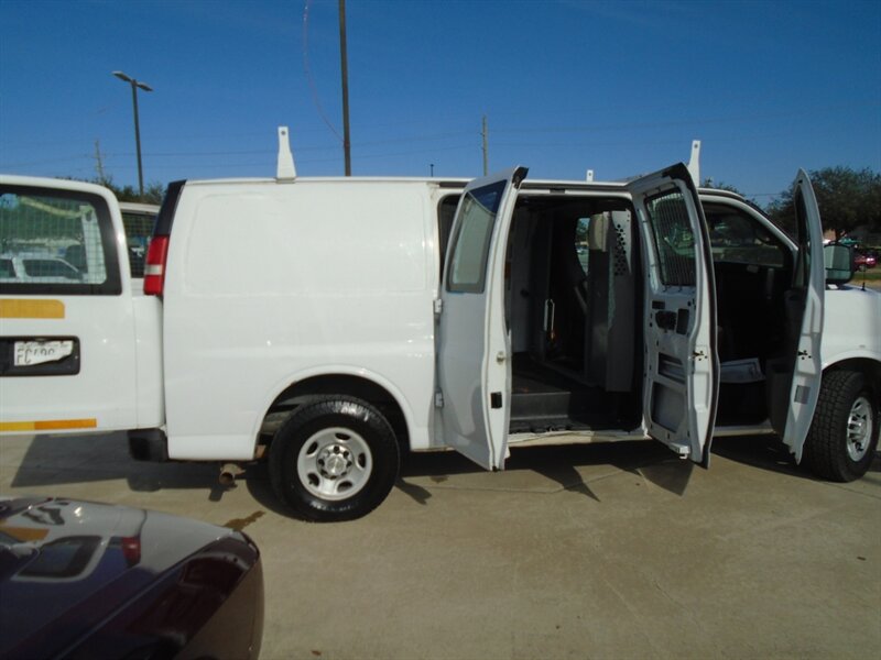 2013 Chevrolet Express 2500 - Photo 14 - Houston, TX 77082