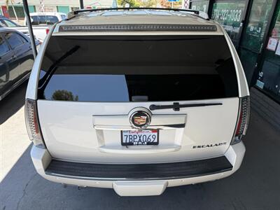 2013 Cadillac Escalade Premium   - Photo 14 - Orange, CA 92868