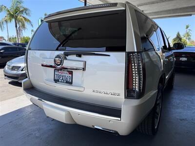 2013 Cadillac Escalade Premium   - Photo 10 - Orange, CA 92868