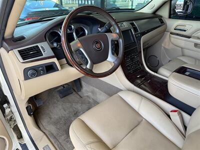 2013 Cadillac Escalade Premium   - Photo 17 - Orange, CA 92868