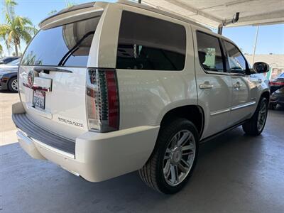 2013 Cadillac Escalade Premium   - Photo 9 - Orange, CA 92868