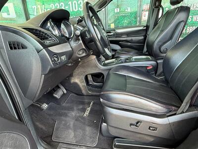 2012 Dodge Grand Caravan R/T - Photo 17 - Orange, CA 92868