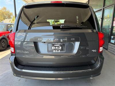 2012 Dodge Grand Caravan R/T - Photo 13 - Orange, CA 92868